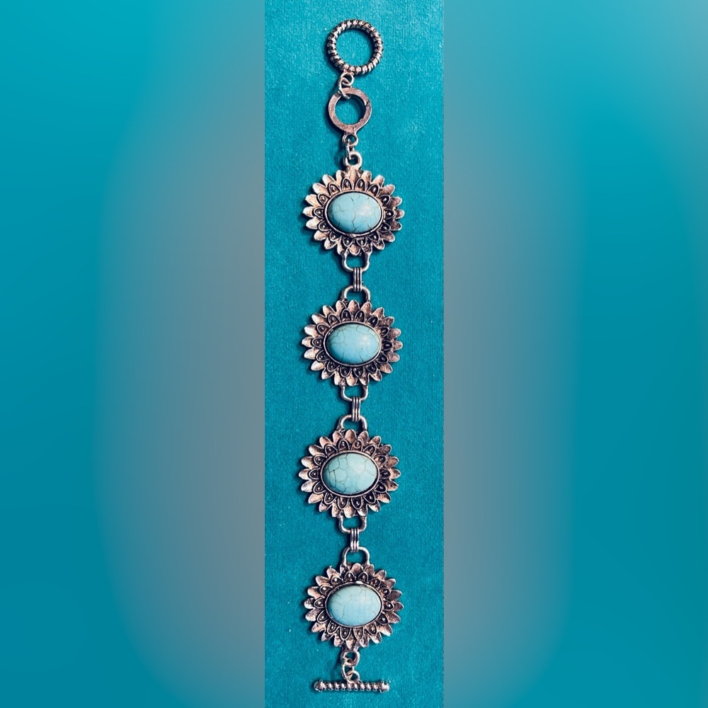 SILVER AND TURQUOISE LINK BRACELET /8 INCHES LONG/slightly tarnished